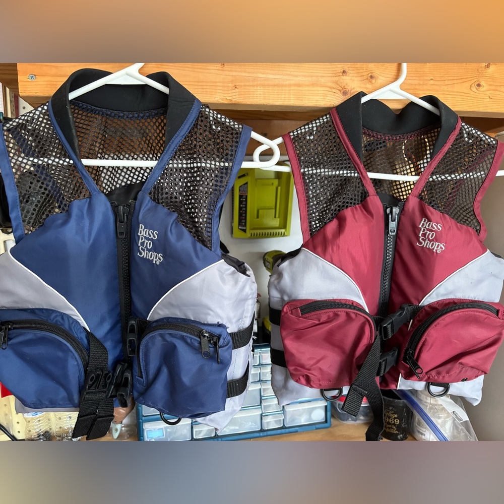 Bass Pro Shops Youth Life Jackets